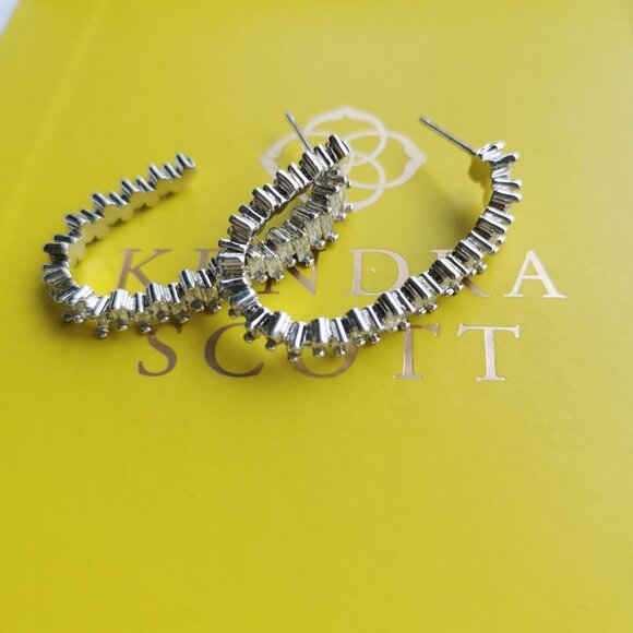 Kendra Scott Jewelry - Kendra Scott Juliette Silver White Crystal Oval Hoop Earrings New